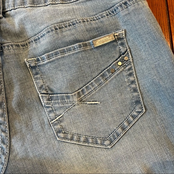 Chicos So Slimming roll up denim crops - Picture 3 of 5
